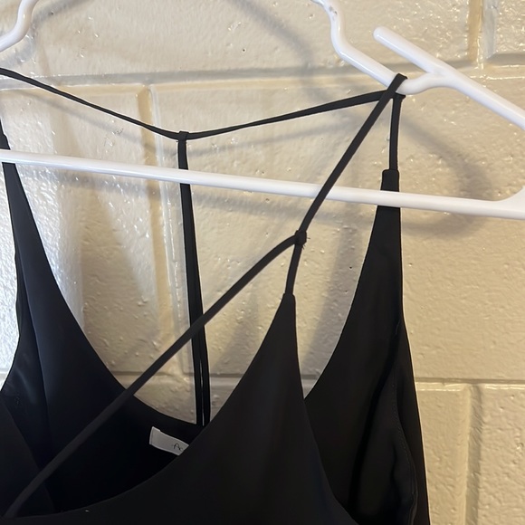 Active USA | NWT | Black Solid Flowy Open-Back Tank Top | Size Medium - Picture 12 of 15